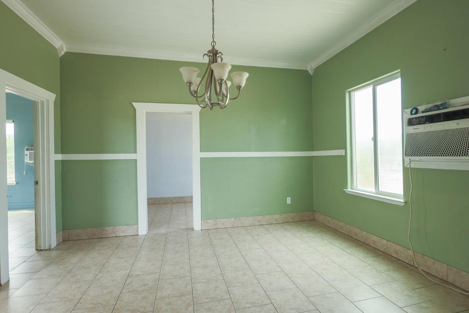 13910 E Mountain View Ave, Kingsburg, CA 93631