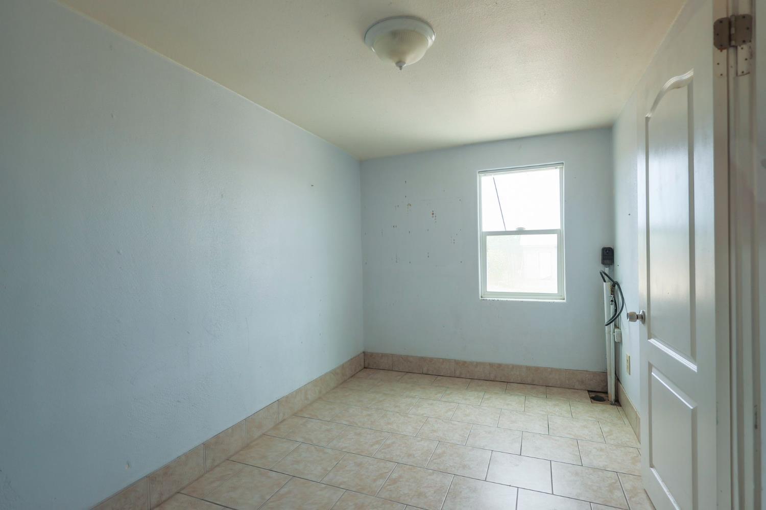 13910 E Mountain View Ave, Kingsburg, CA 93631