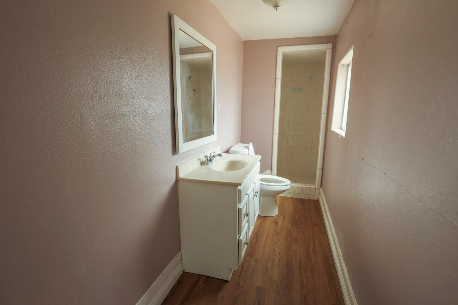 13910 E Mountain View Ave, Kingsburg, CA 93631