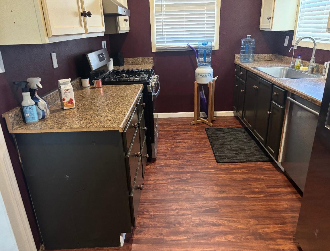 1029 N Green St, Hanford, CA 93230
