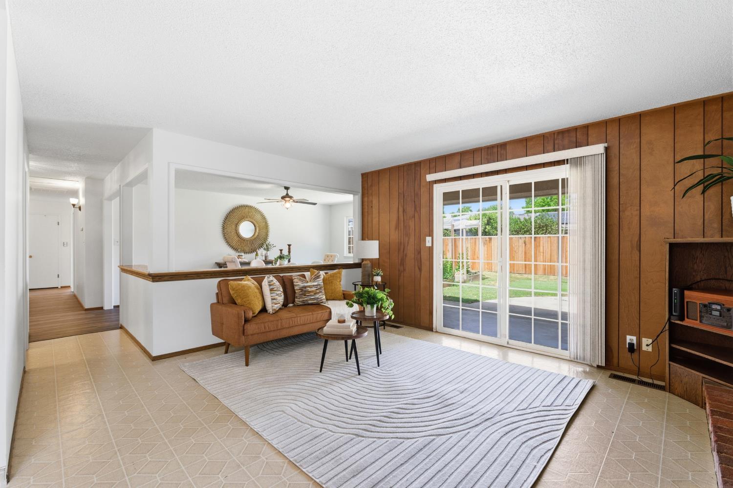 772 E Sample Ave, Fresno, CA 93710