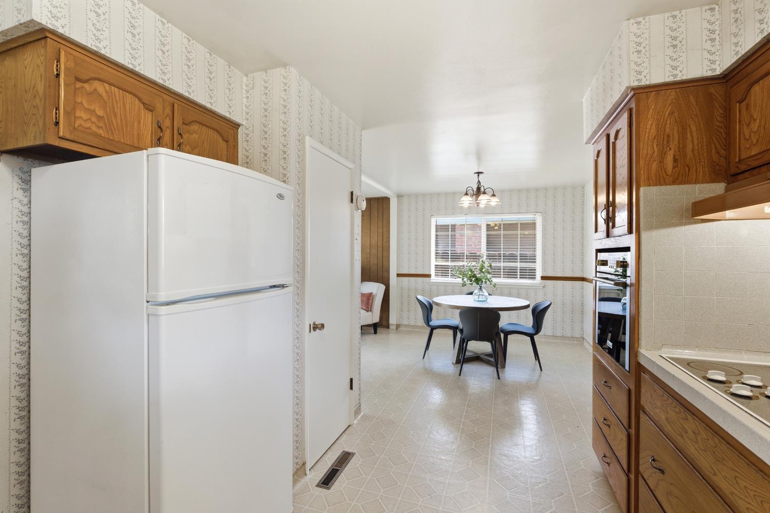 772 E Sample Ave, Fresno, CA 93710
