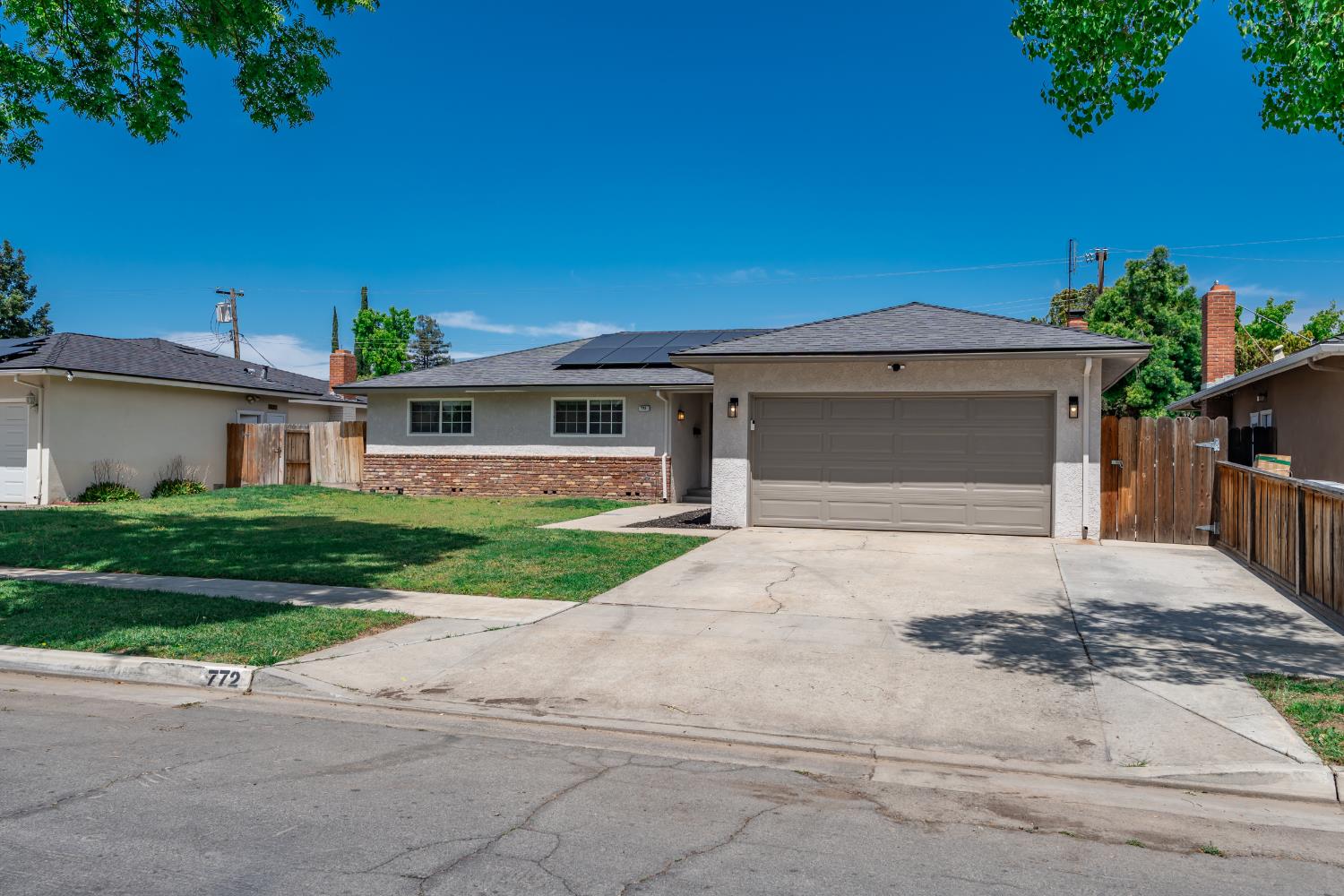772 E Sample Ave, Fresno, CA 93710