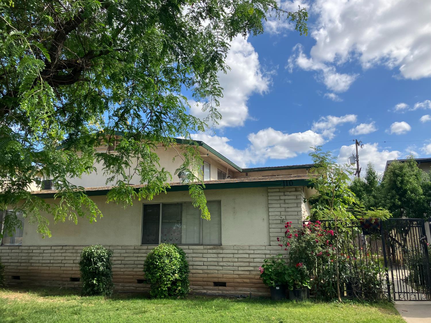 110 E Dakota Ave, Fresno, CA 93704