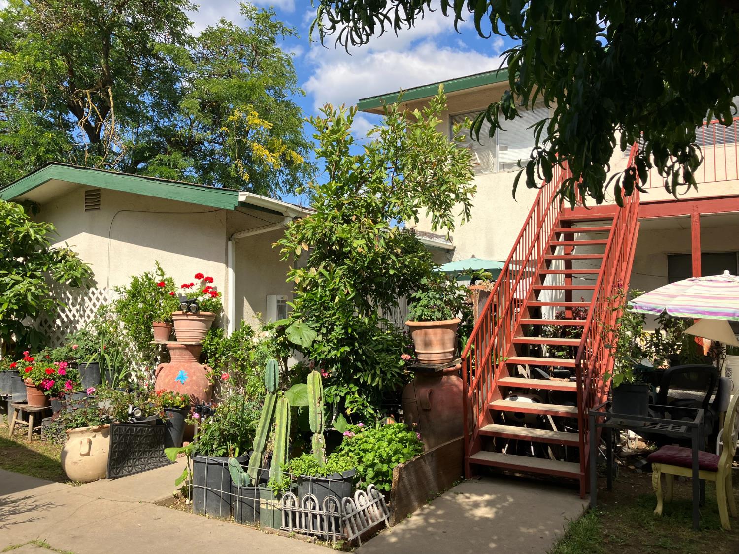 110 E Dakota Ave, Fresno, CA 93704