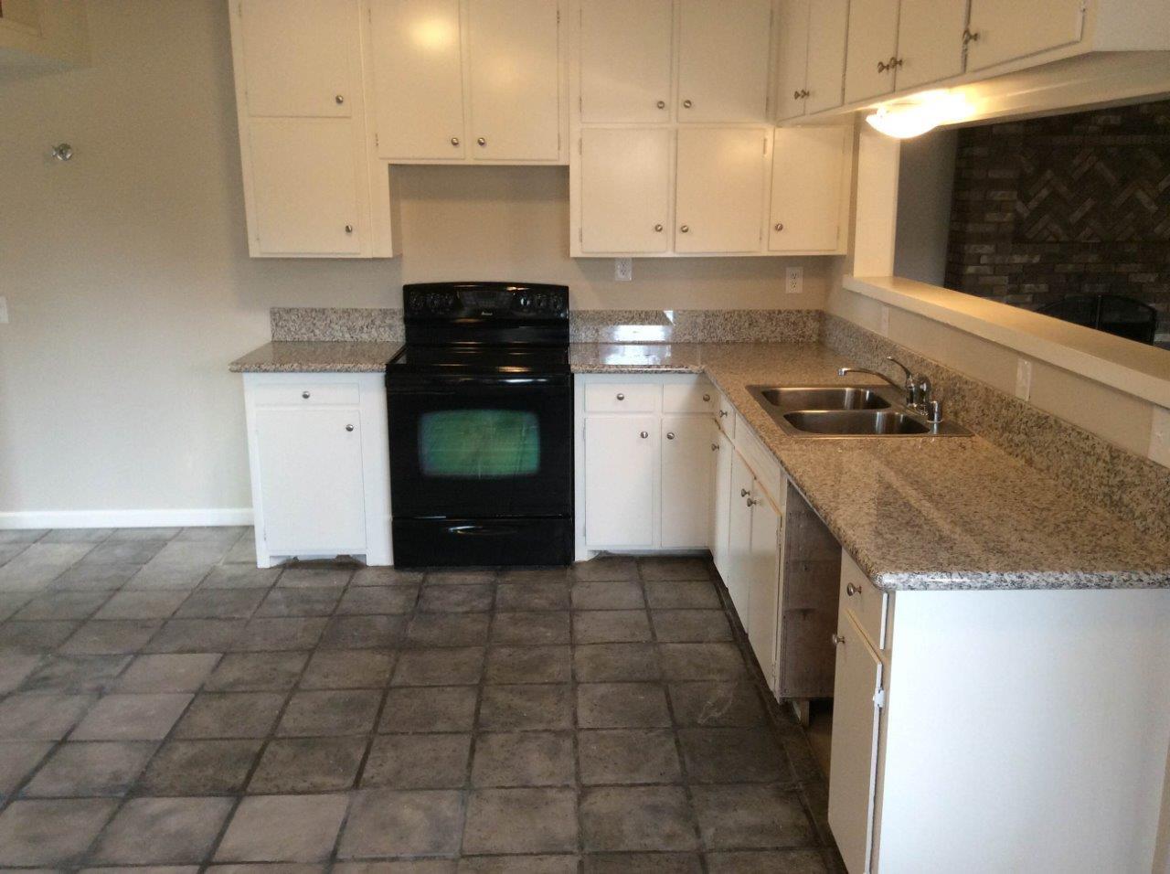 537 W University Ave, Fresno, CA 93705