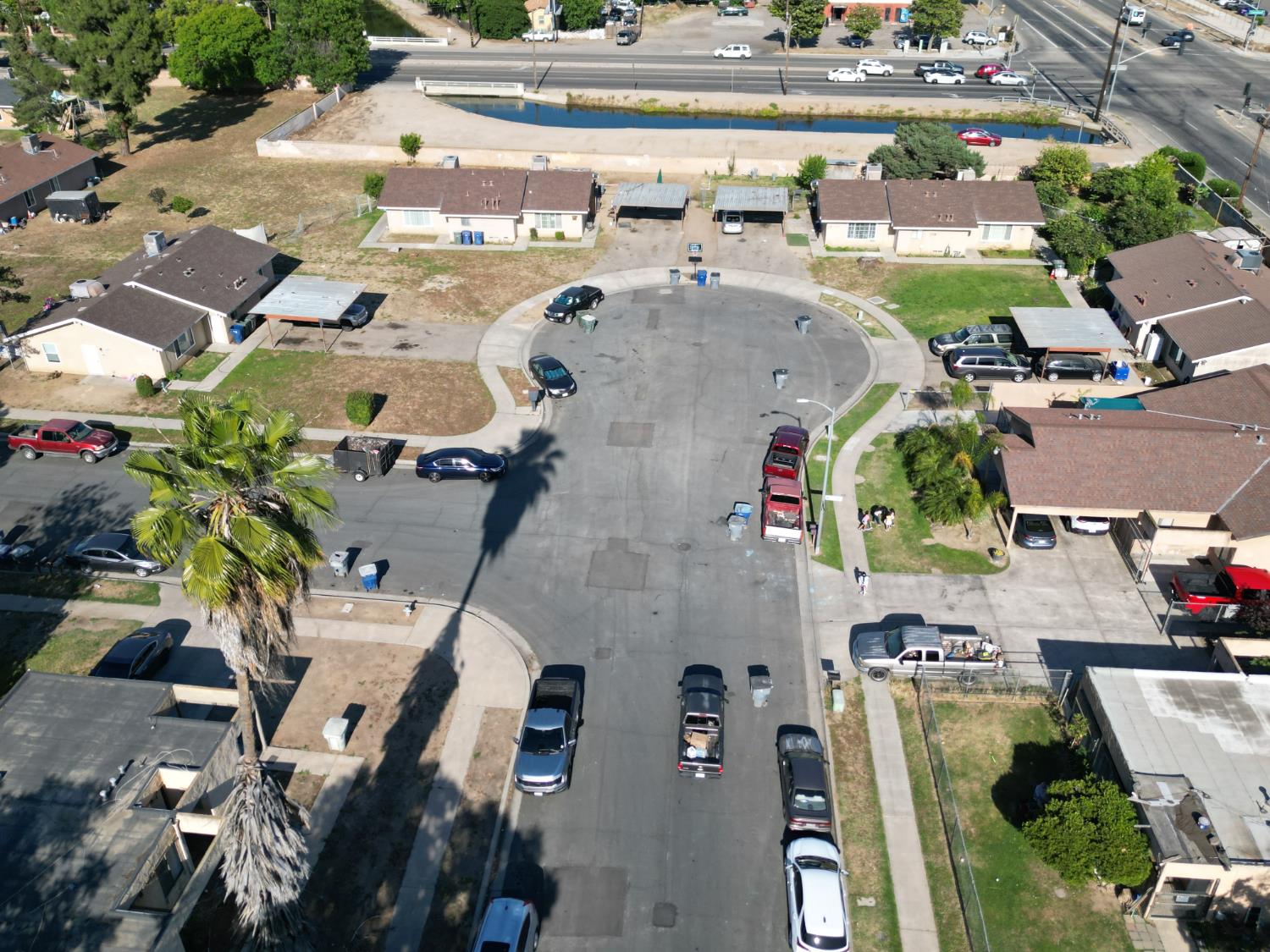 4778 E Hoxie Ave, Fresno, CA 93725
