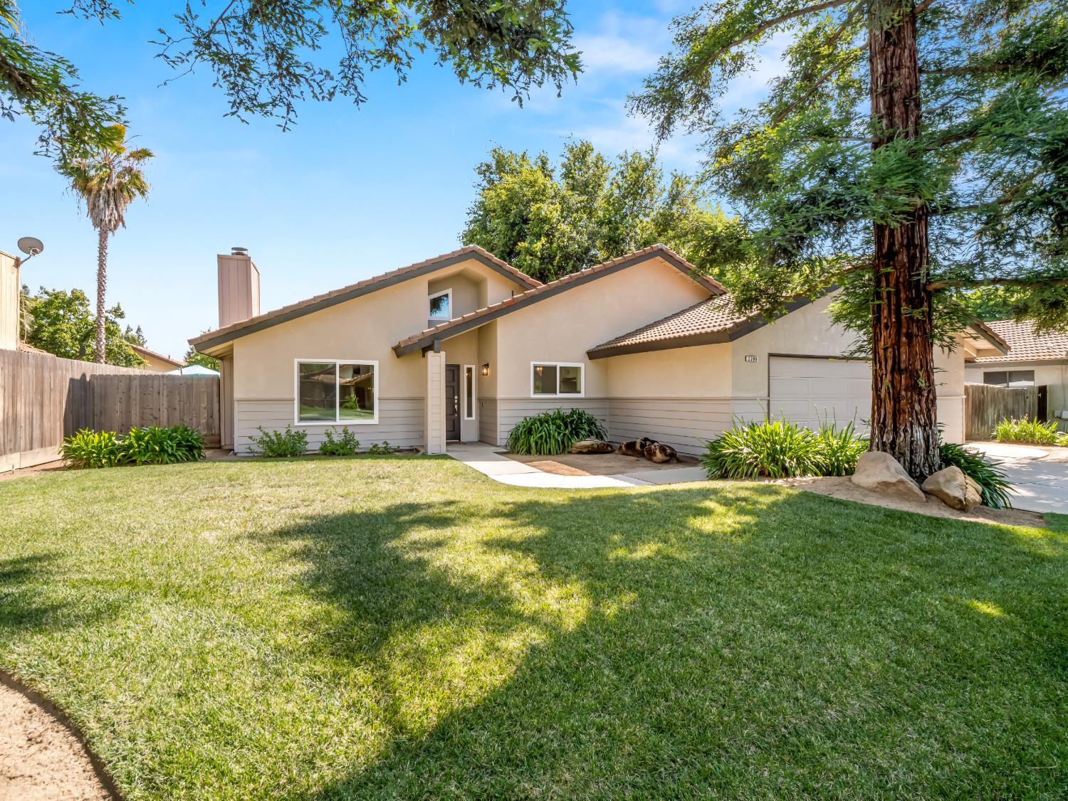 2386 Polson Ave, Clovis, CA 93611