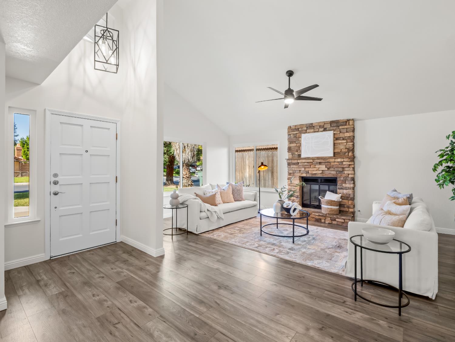 2386 Polson Ave, Clovis, CA 93611