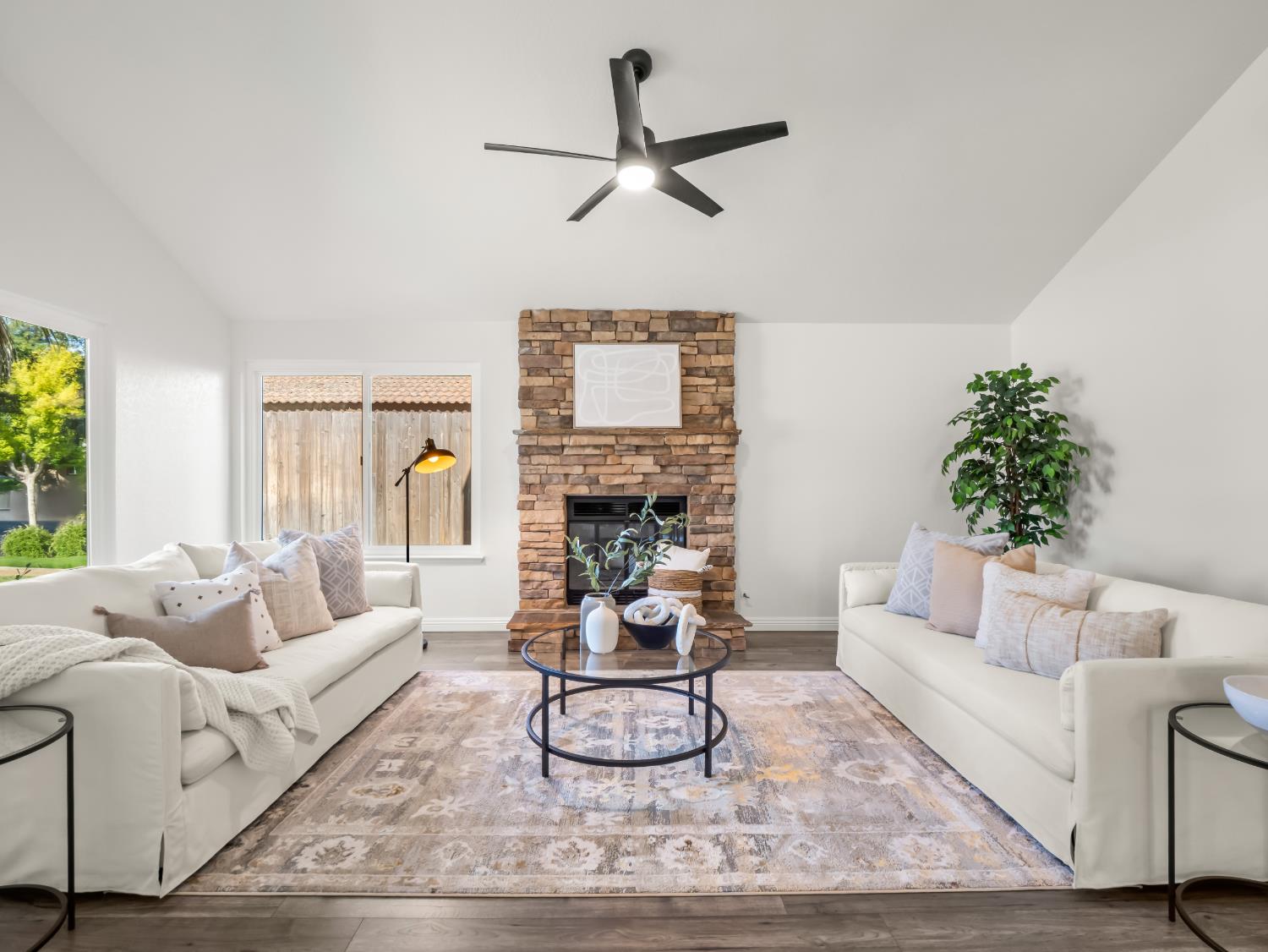 2386 Polson Ave, Clovis, CA 93611