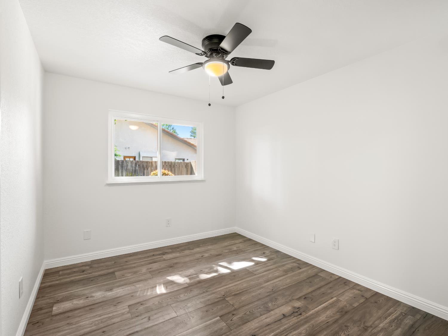 2386 Polson Ave, Clovis, CA 93611