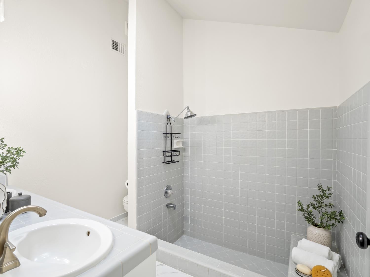 2386 Polson Ave, Clovis, CA 93611