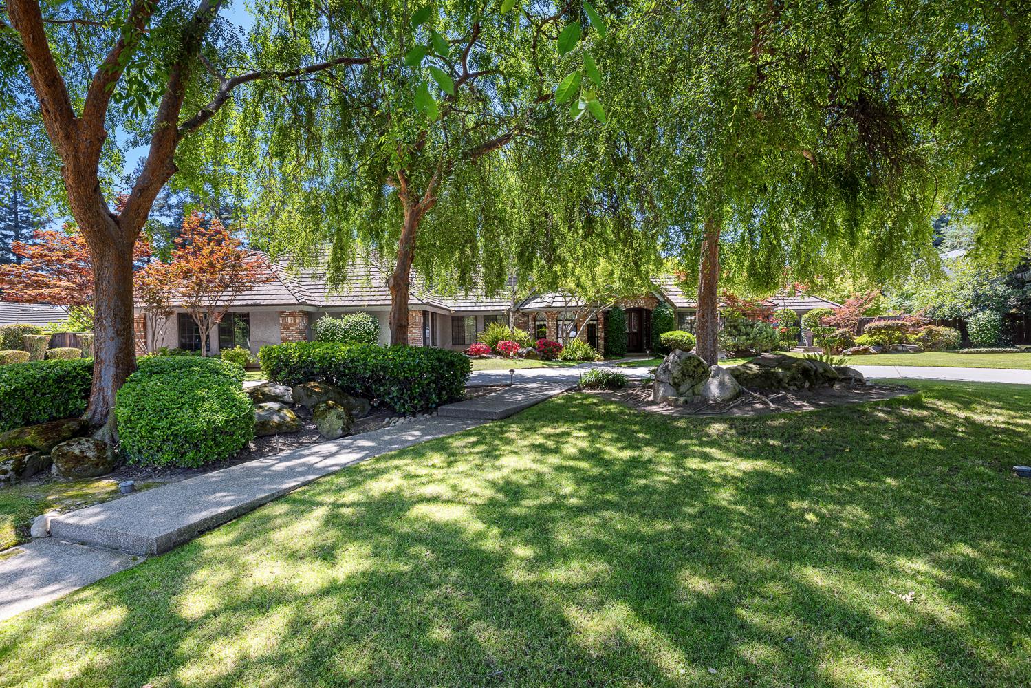 255 E shepherd Ave, Fresno, CA 93720