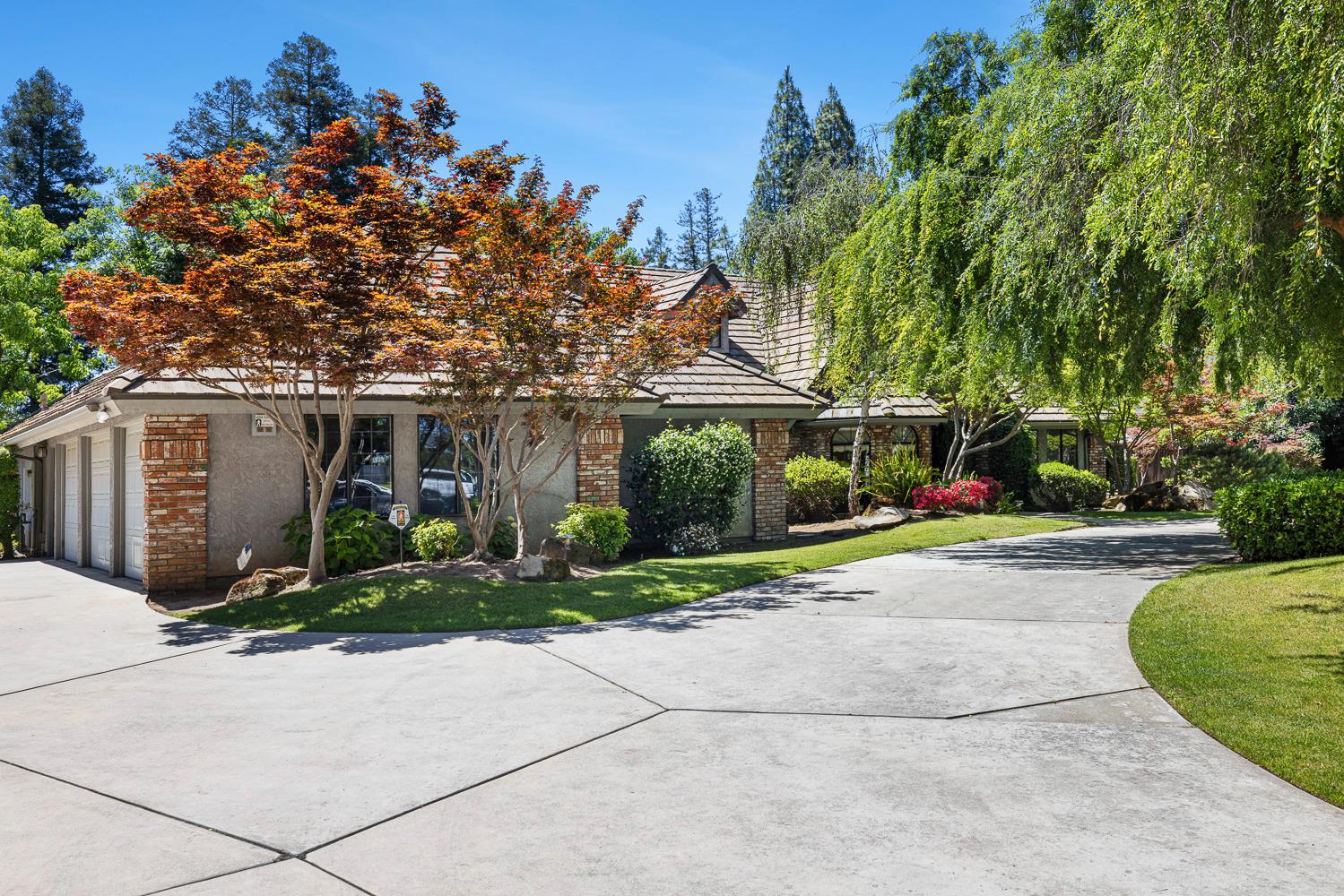 255 E shepherd Ave, Fresno, CA 93720