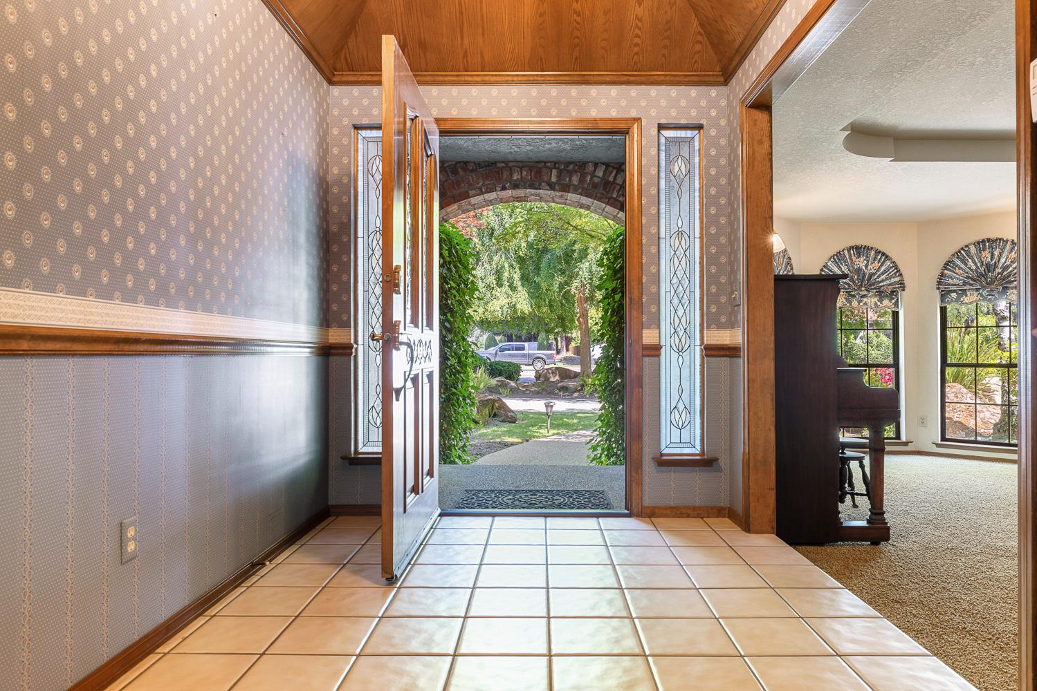 255 E shepherd Ave, Fresno, CA 93720