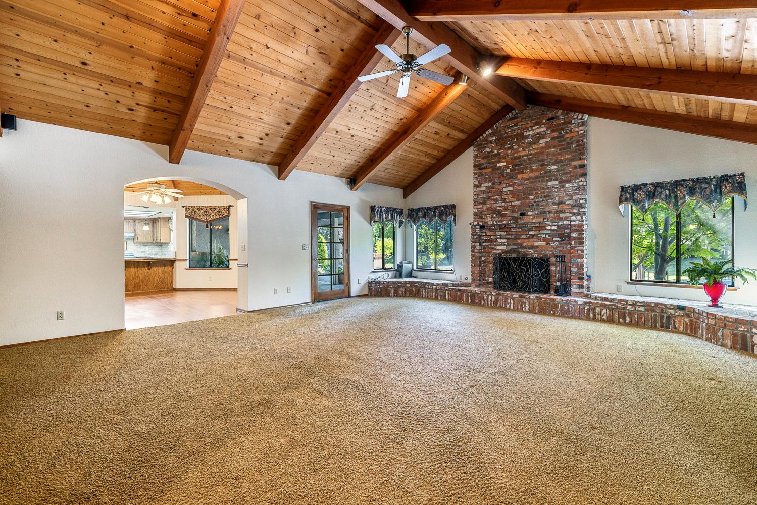 255 E shepherd Ave, Fresno, CA 93720