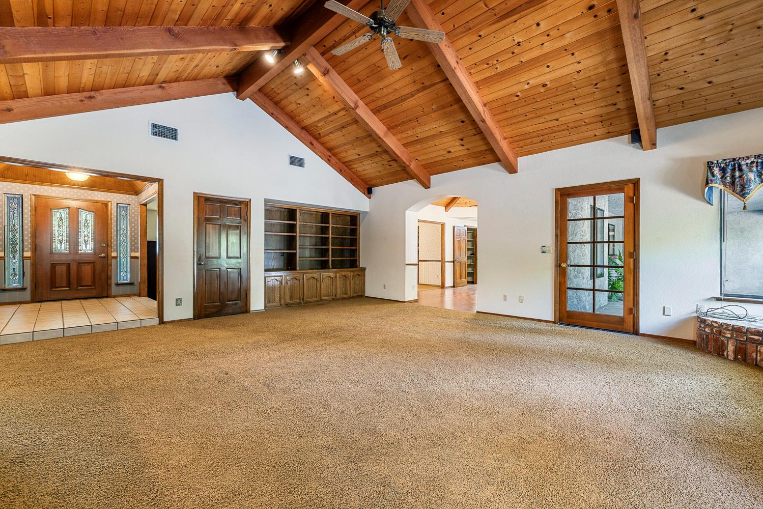 255 E shepherd Ave, Fresno, CA 93720