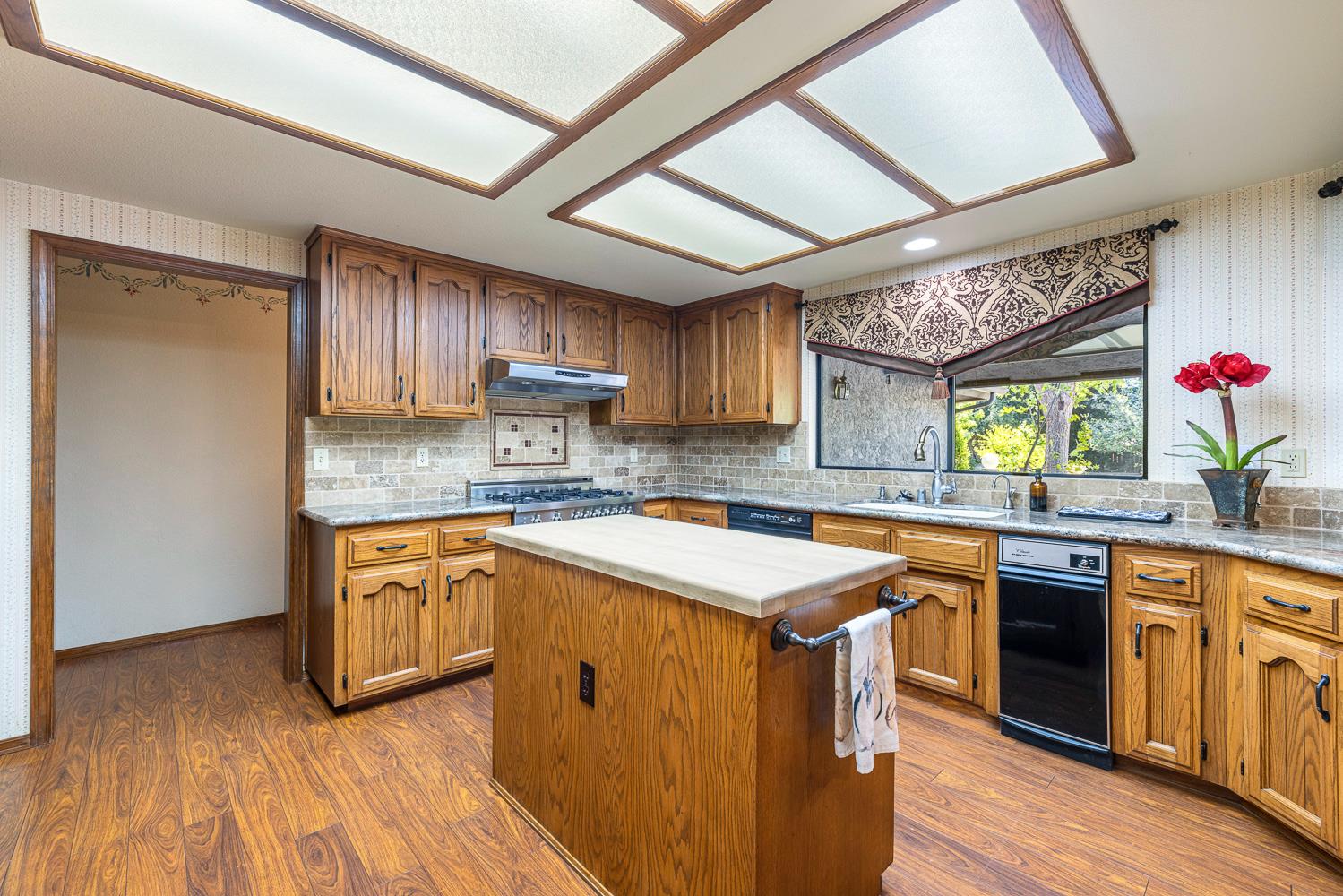 255 E shepherd Ave, Fresno, CA 93720