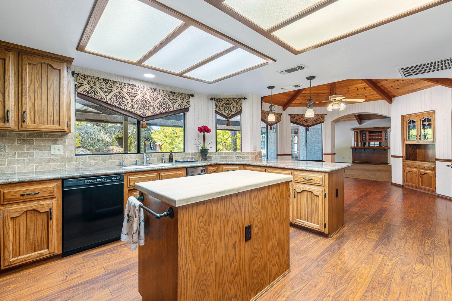 255 E shepherd Ave, Fresno, CA 93720