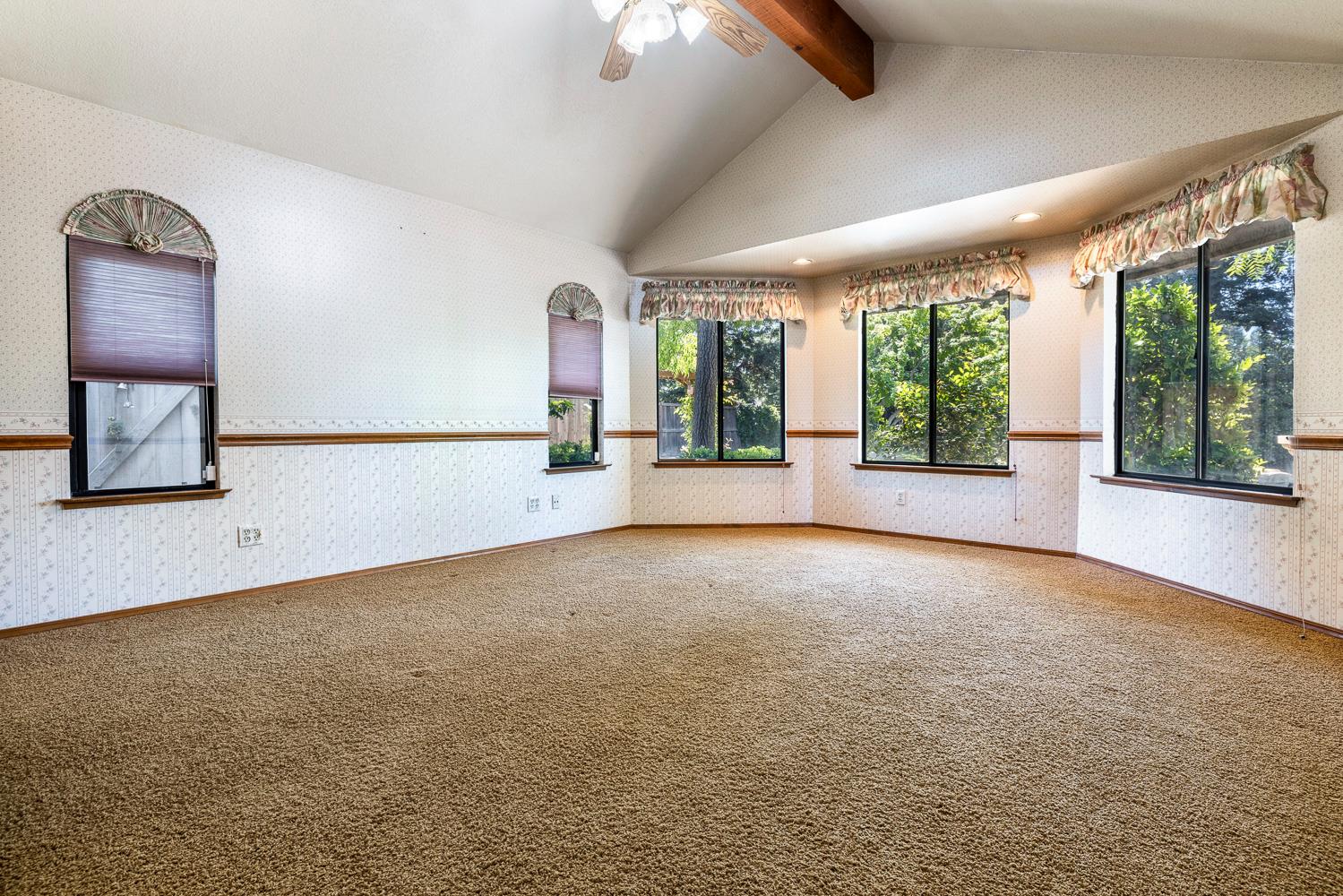 255 E shepherd Ave, Fresno, CA 93720