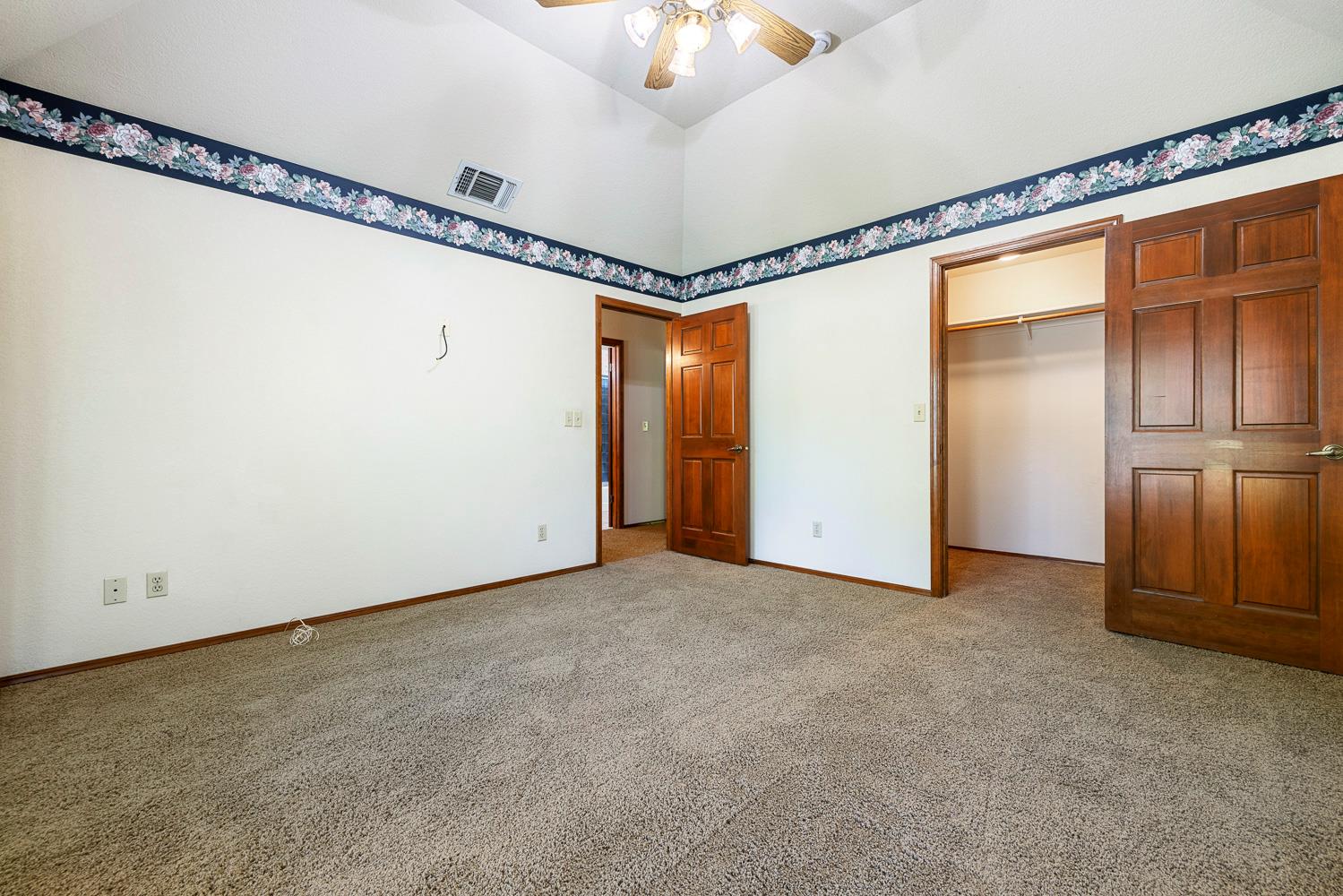 255 E shepherd Ave, Fresno, CA 93720