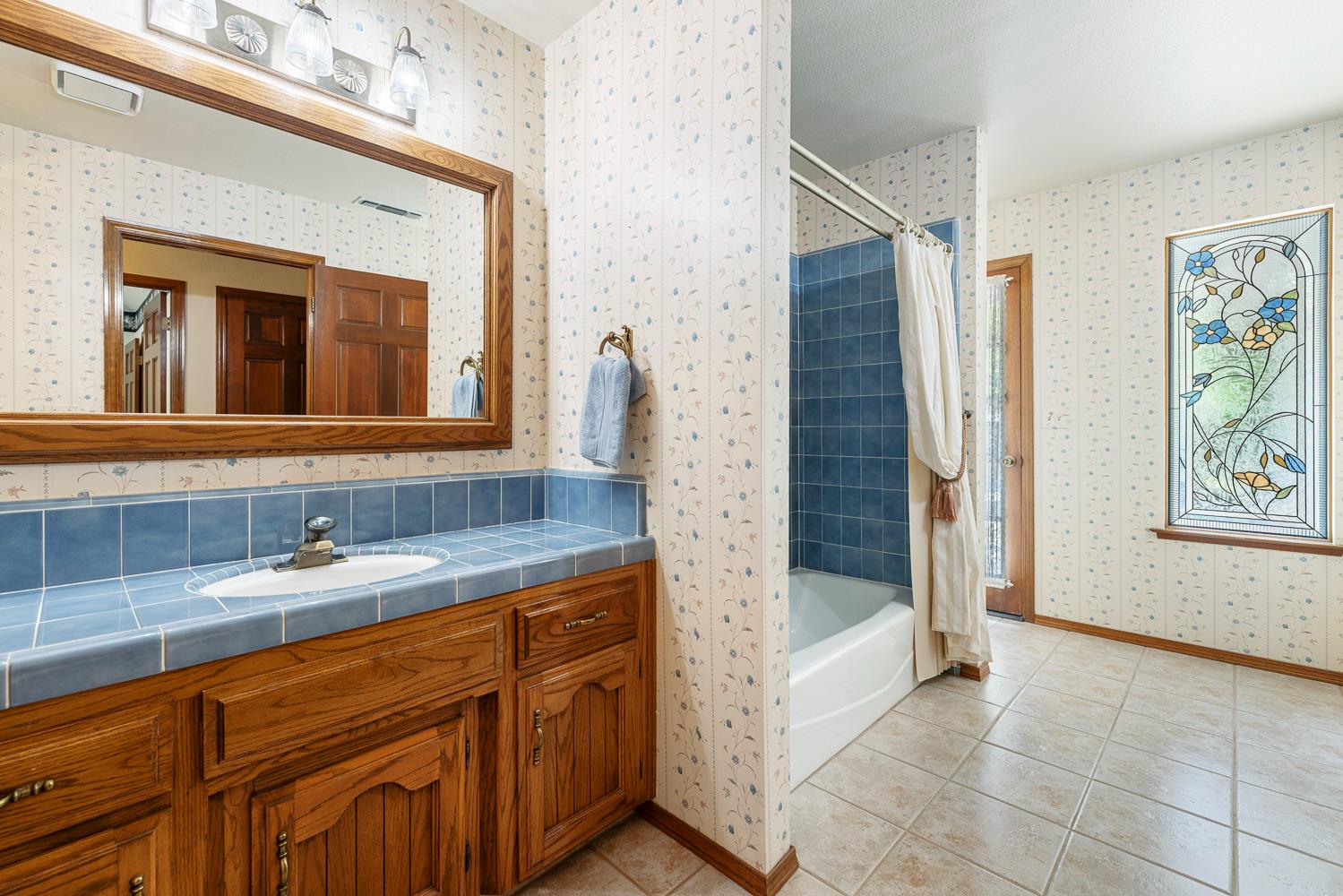 255 E shepherd Ave, Fresno, CA 93720