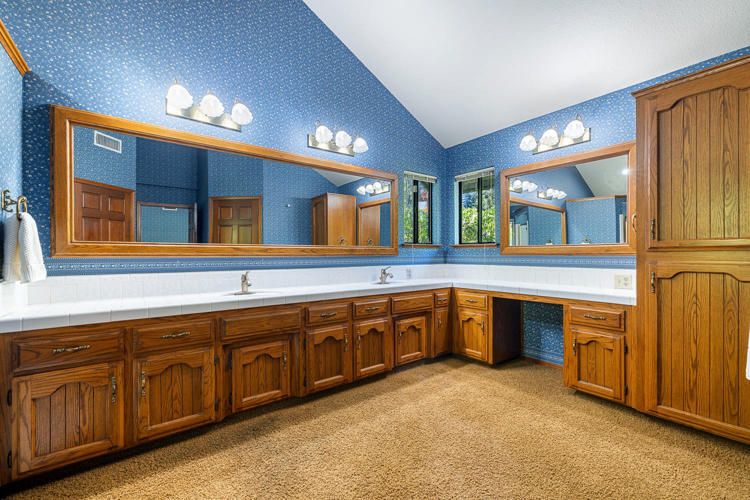 255 E shepherd Ave, Fresno, CA 93720