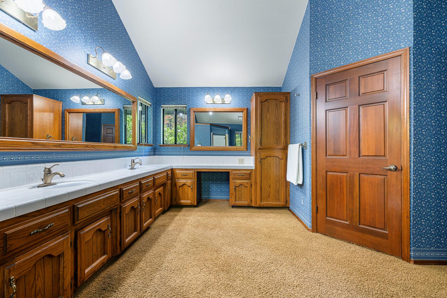 255 E shepherd Ave, Fresno, CA 93720