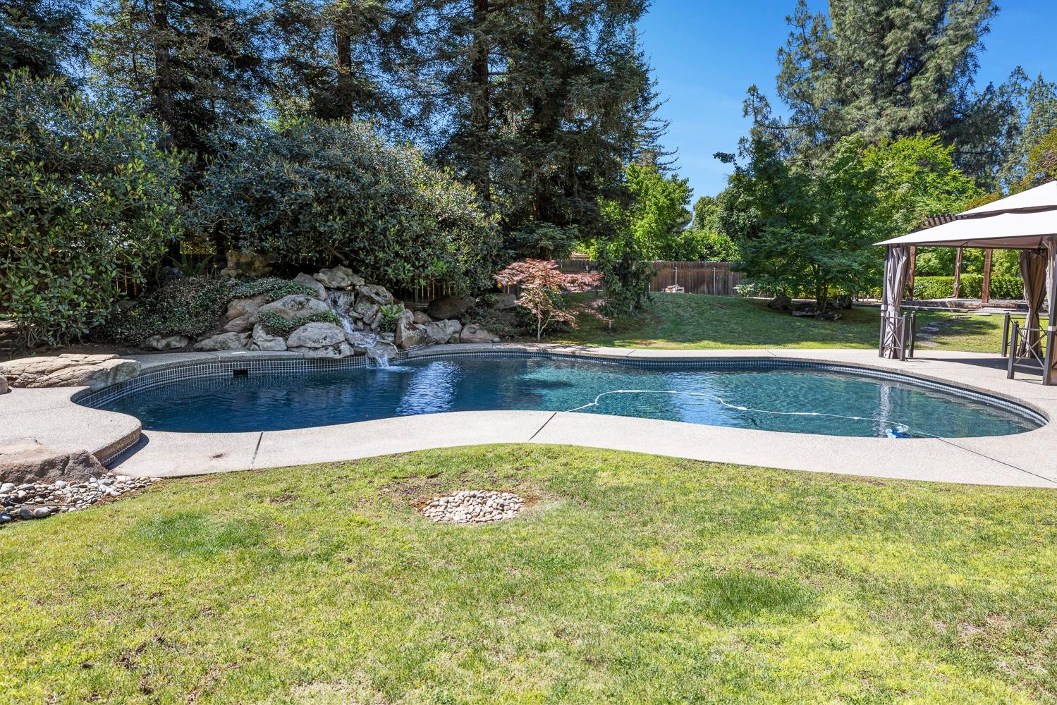 255 E shepherd Ave, Fresno, CA 93720