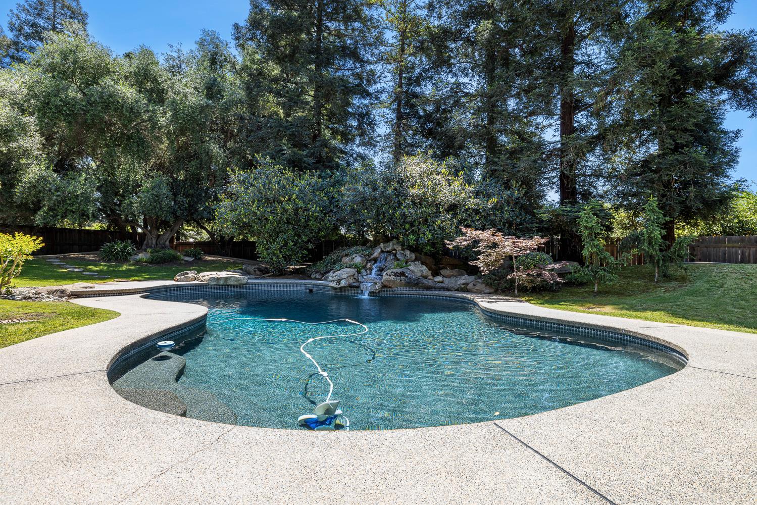 255 E shepherd Ave, Fresno, CA 93720