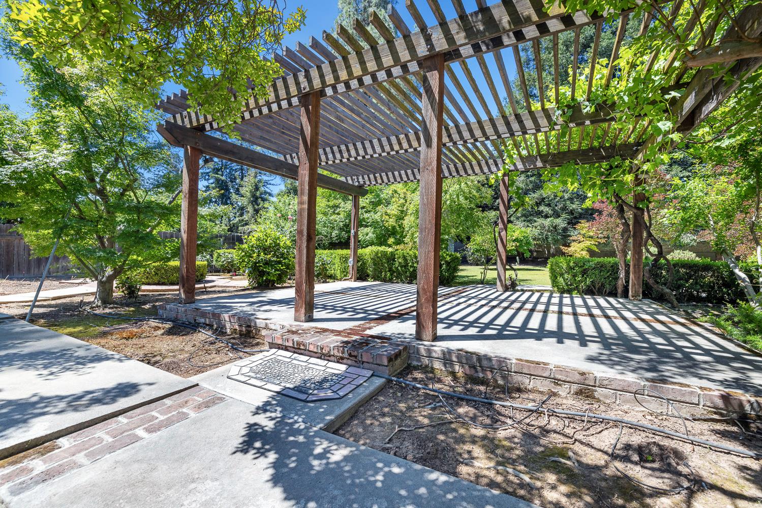 255 E shepherd Ave, Fresno, CA 93720