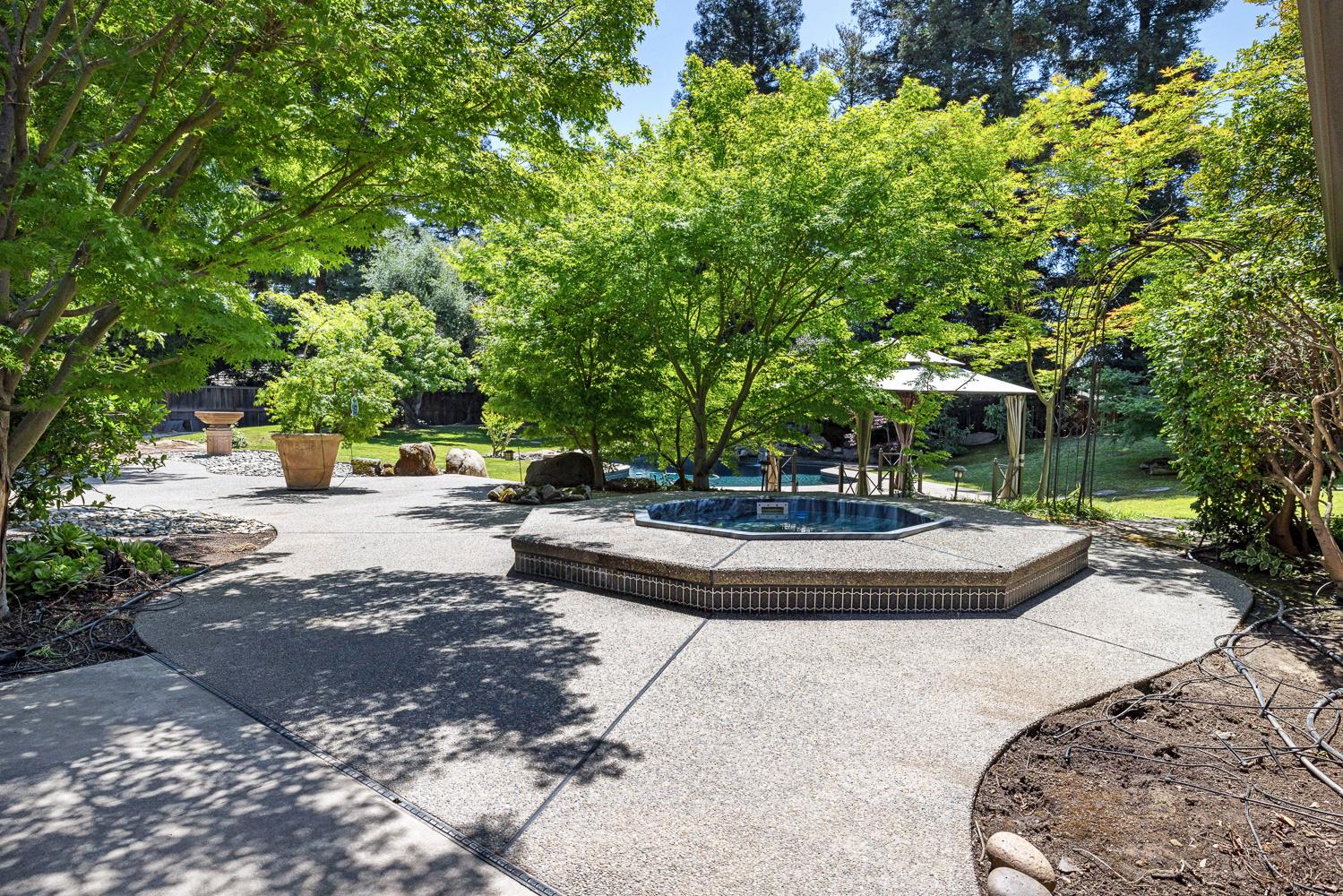 255 E shepherd Ave, Fresno, CA 93720