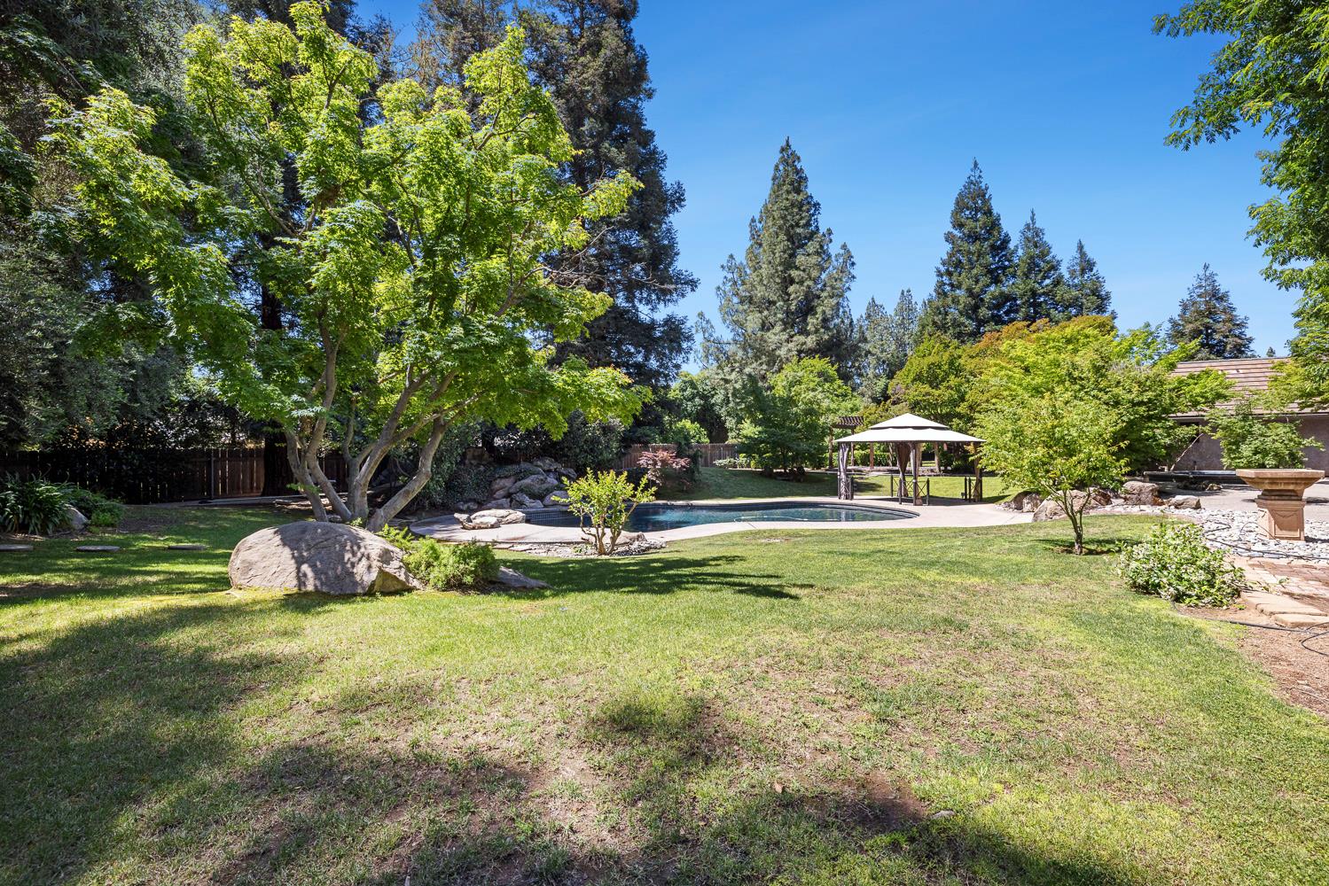 255 E shepherd Ave, Fresno, CA 93720