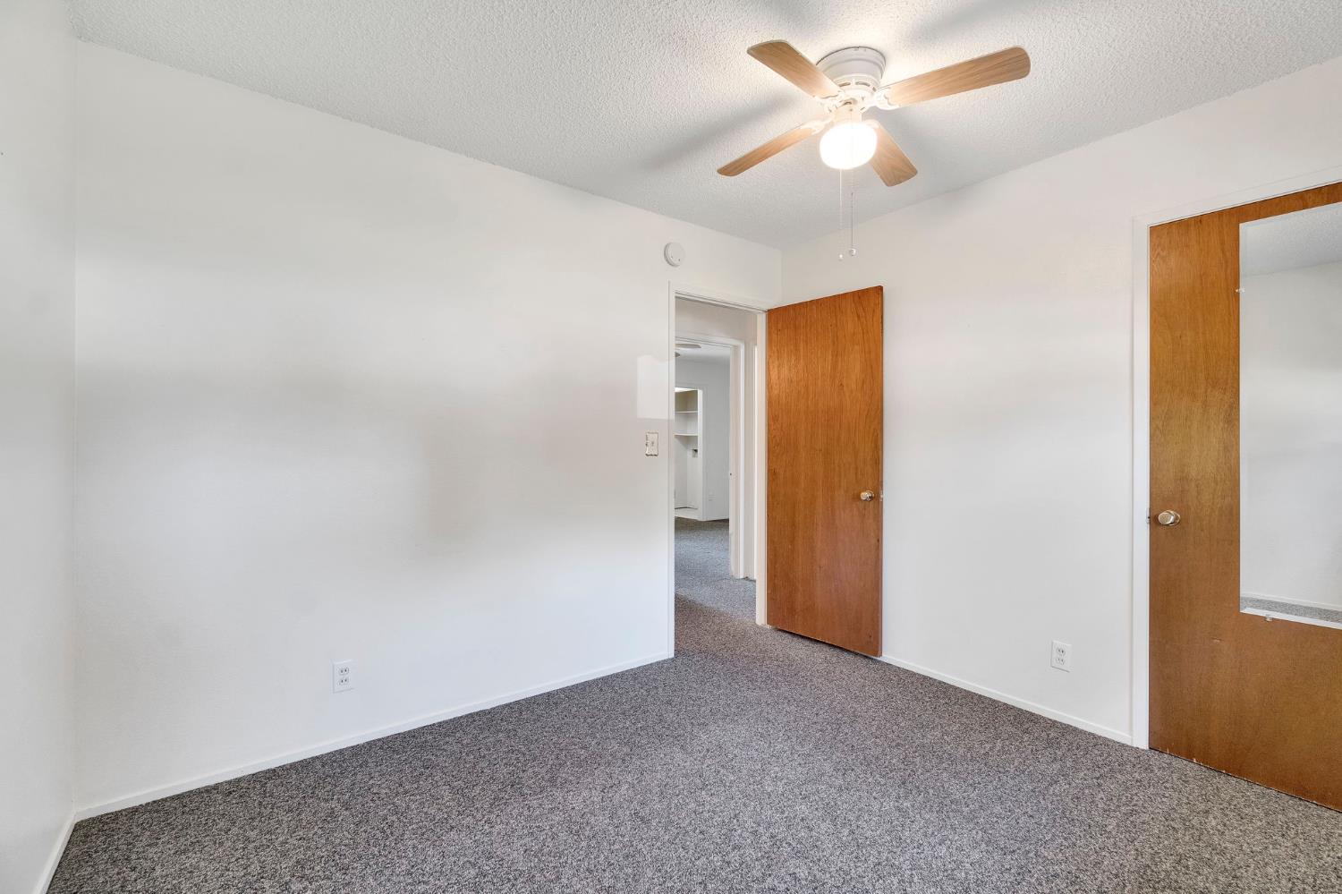 4063 N Sunnyside Ave, Fresno, CA 93727