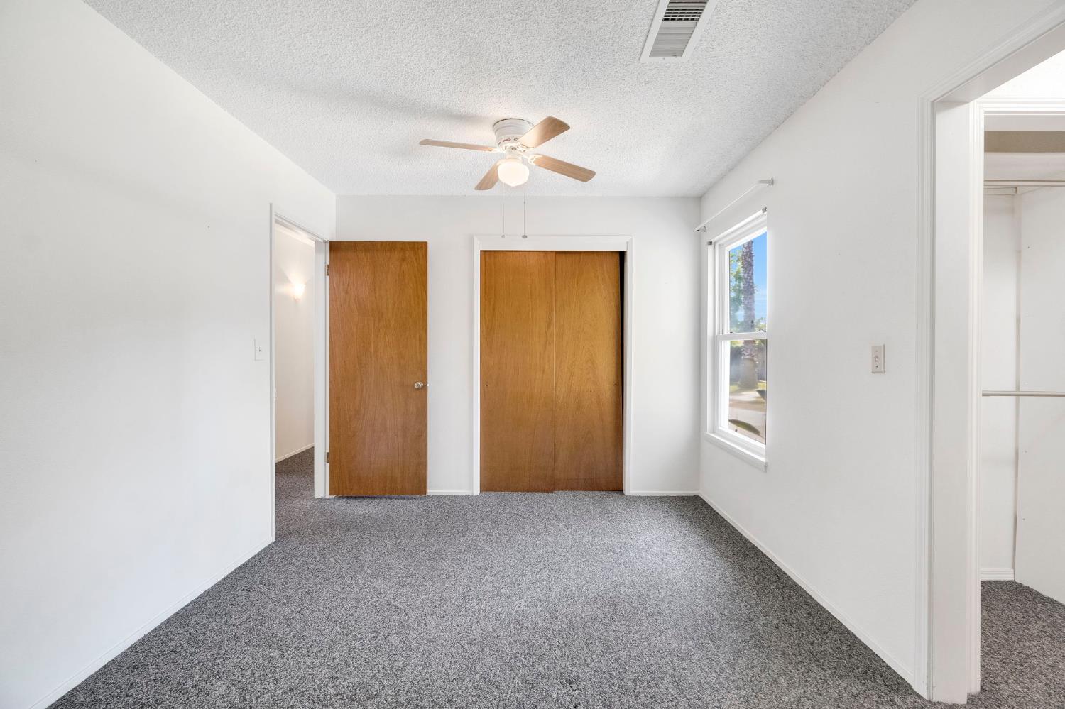 4063 N Sunnyside Ave, Fresno, CA 93727