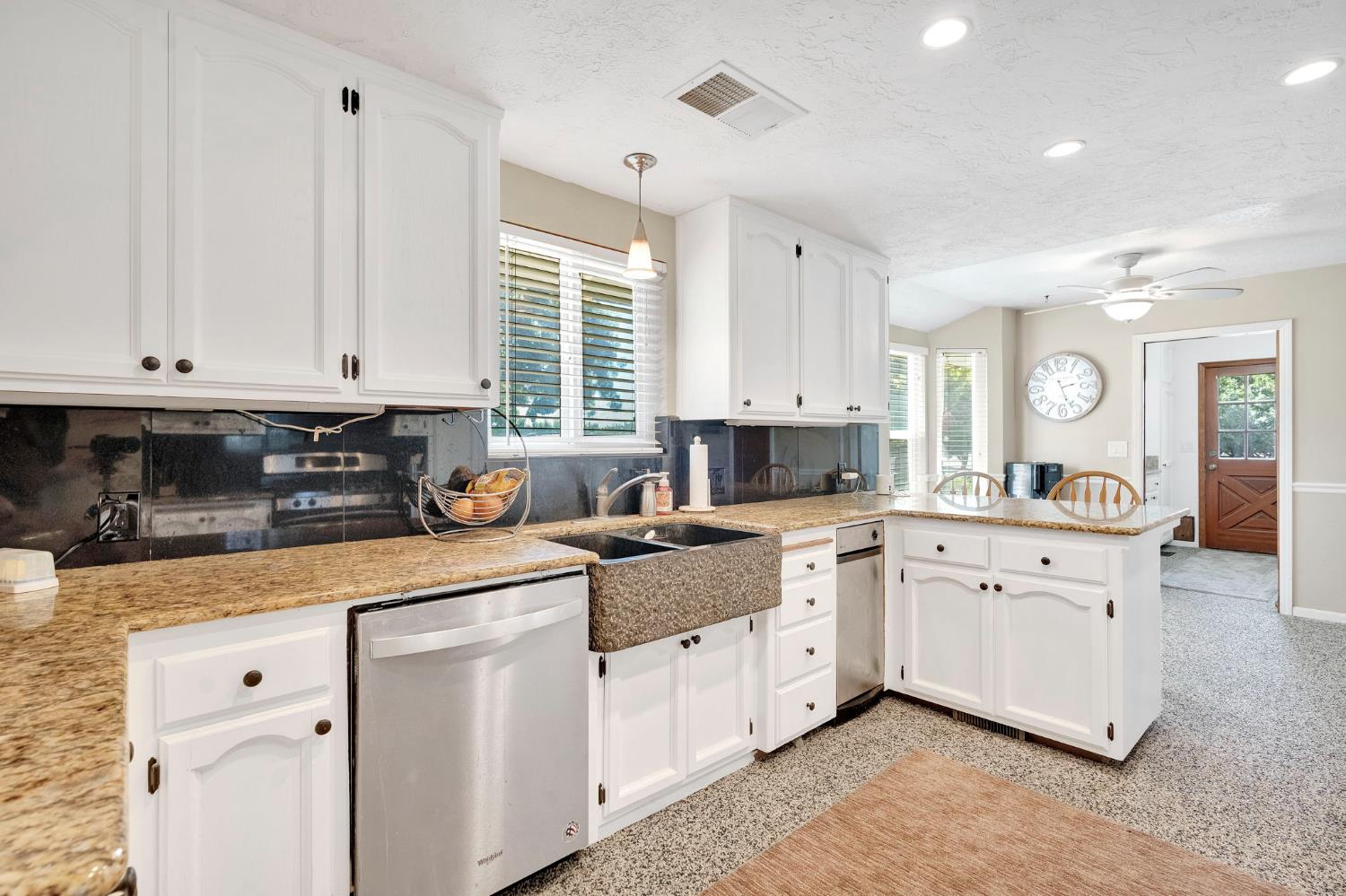 13324 Elder Ave, Hanford, CA 93230