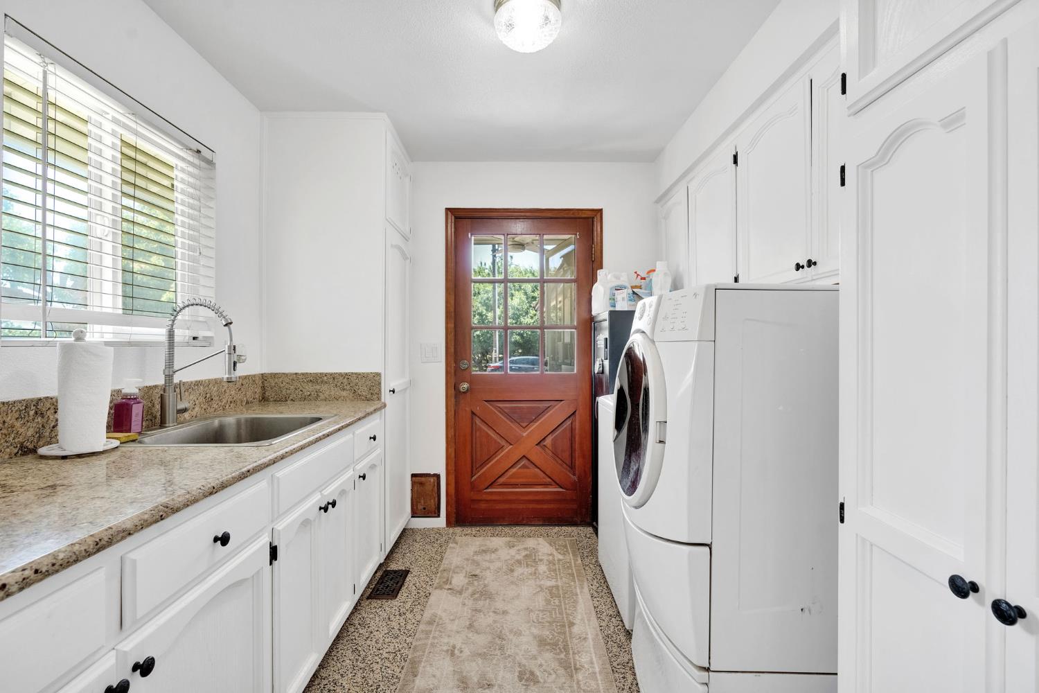 13324 Elder Ave, Hanford, CA 93230