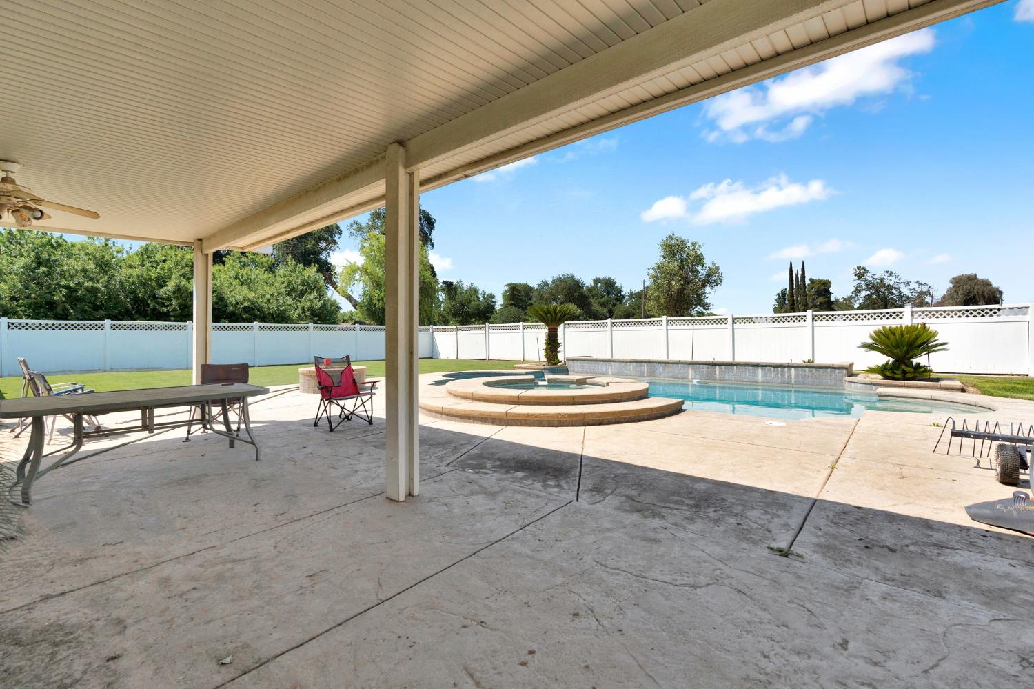 13324 Elder Ave, Hanford, CA 93230