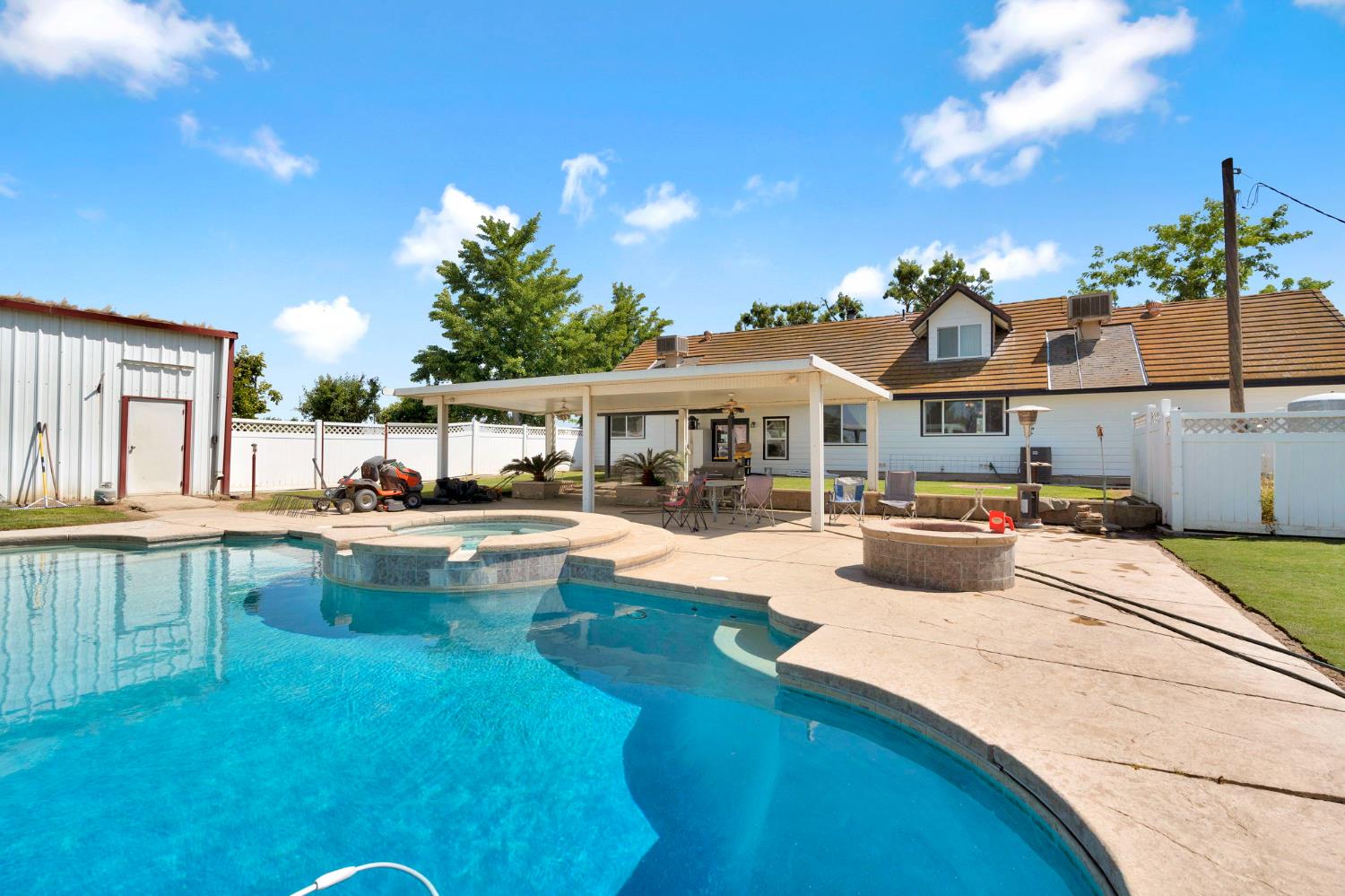 13324 Elder Ave, Hanford, CA 93230