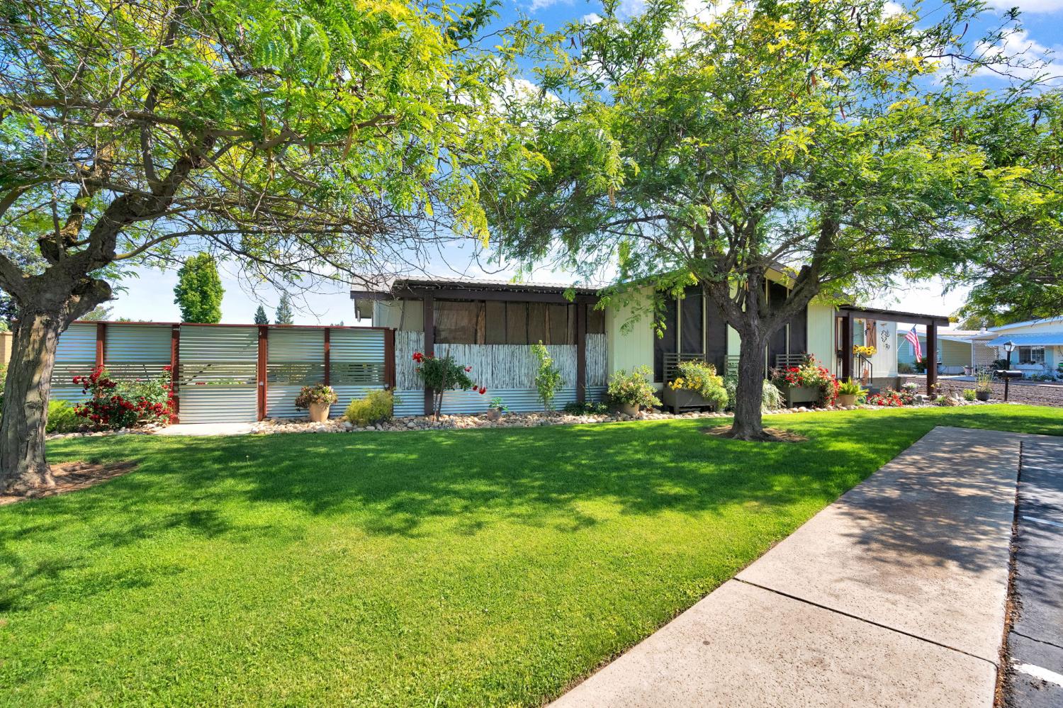 371 N Bethel Ave #70, Sanger, CA 93657