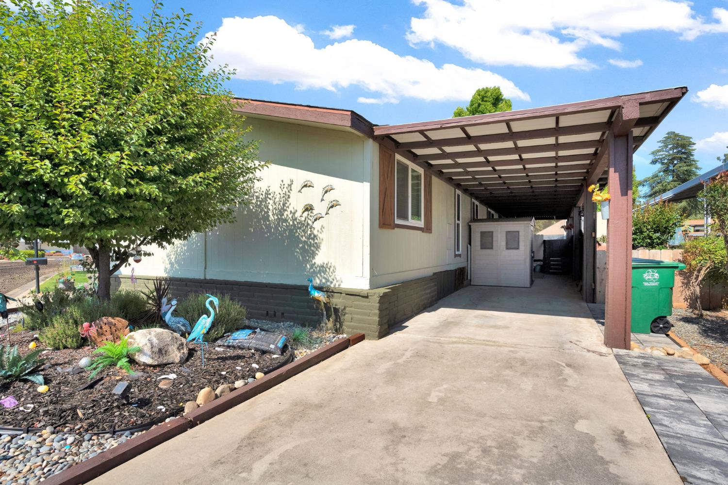 371 N Bethel Ave #70, Sanger, CA 93657