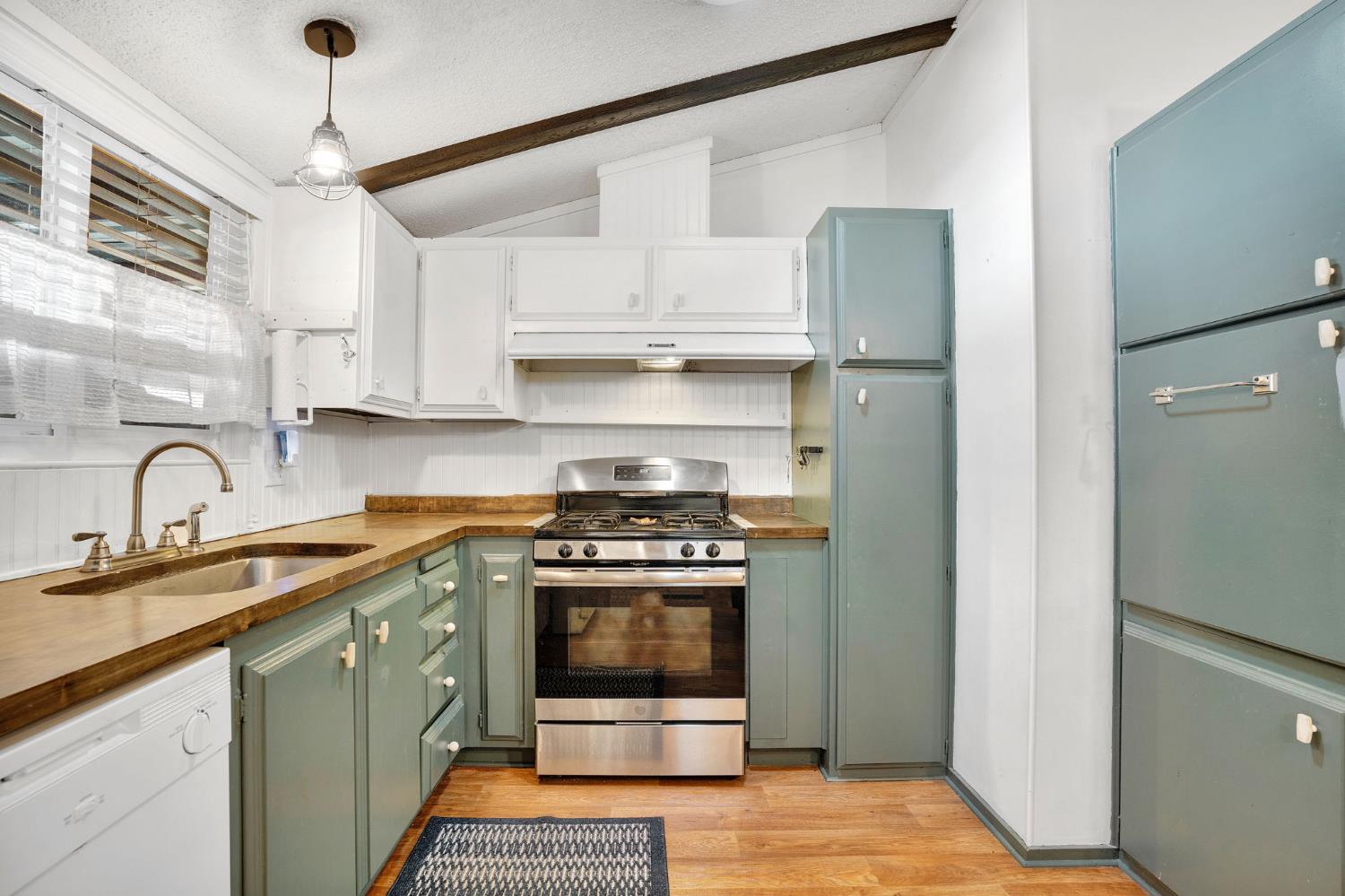 371 N Bethel Ave #70, Sanger, CA 93657