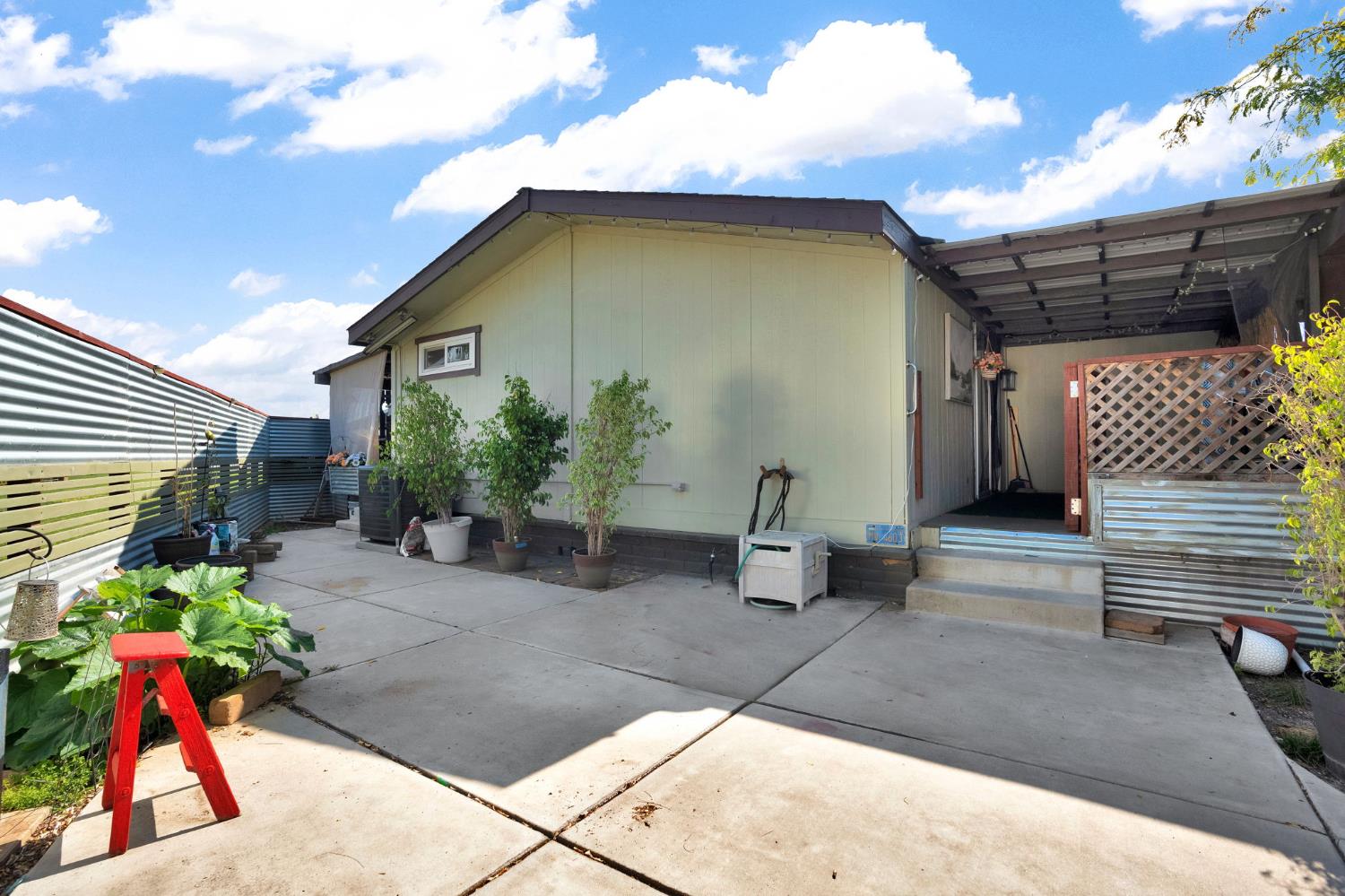 371 N Bethel Ave #70, Sanger, CA 93657