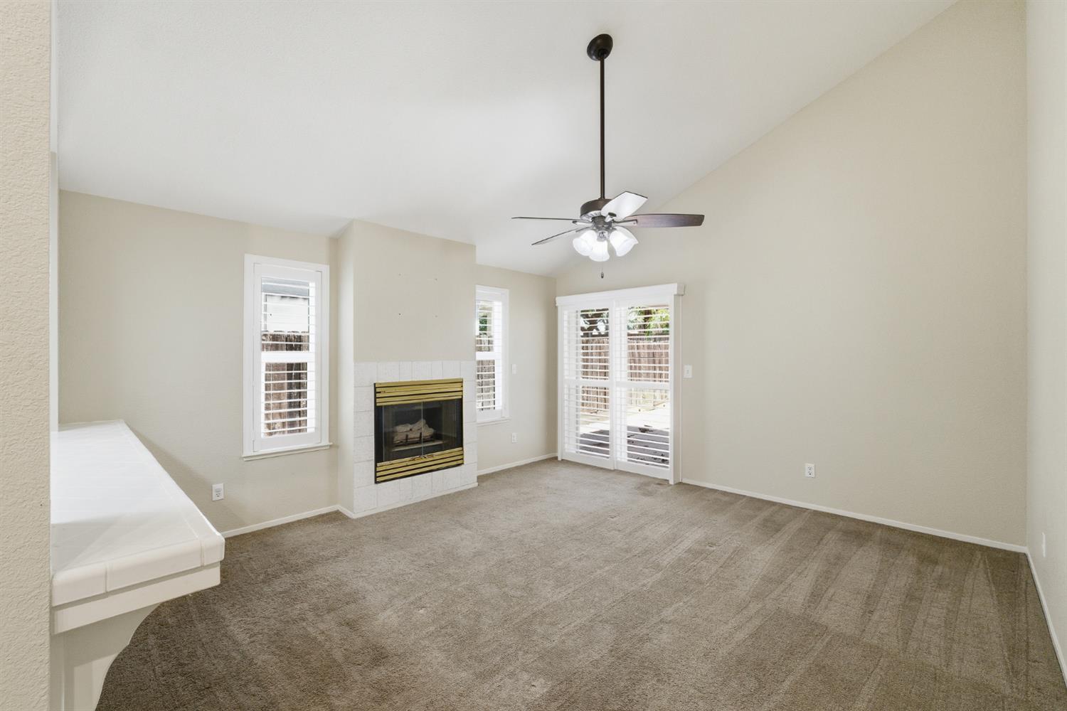 5215 W Fremont Ave, Fresno, CA 93722