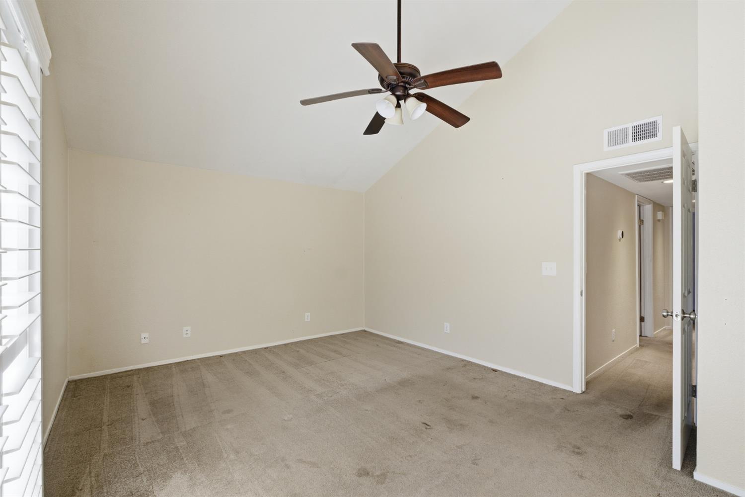 5215 W Fremont Ave, Fresno, CA 93722