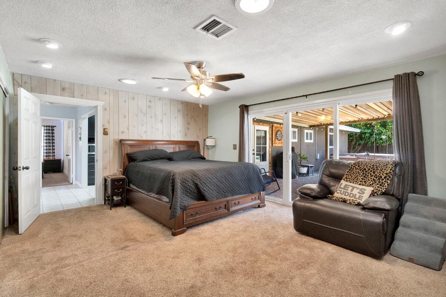 2461 16Th Ave, Kingsburg, CA 93631