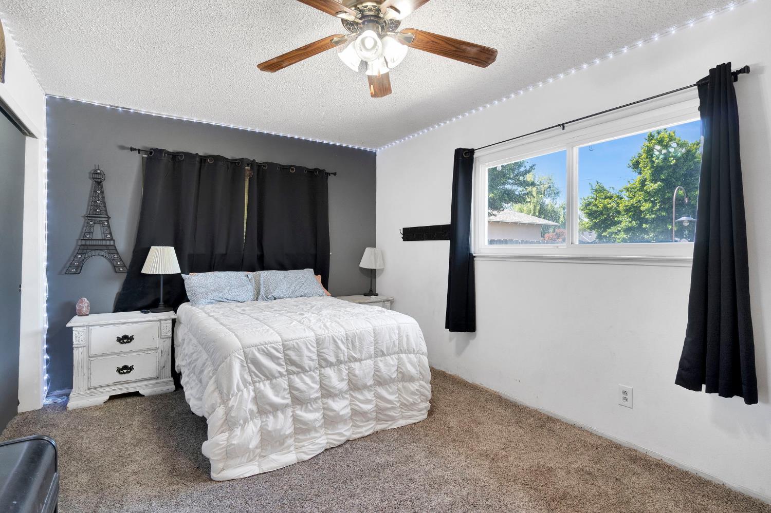 2461 16Th Ave, Kingsburg, CA 93631