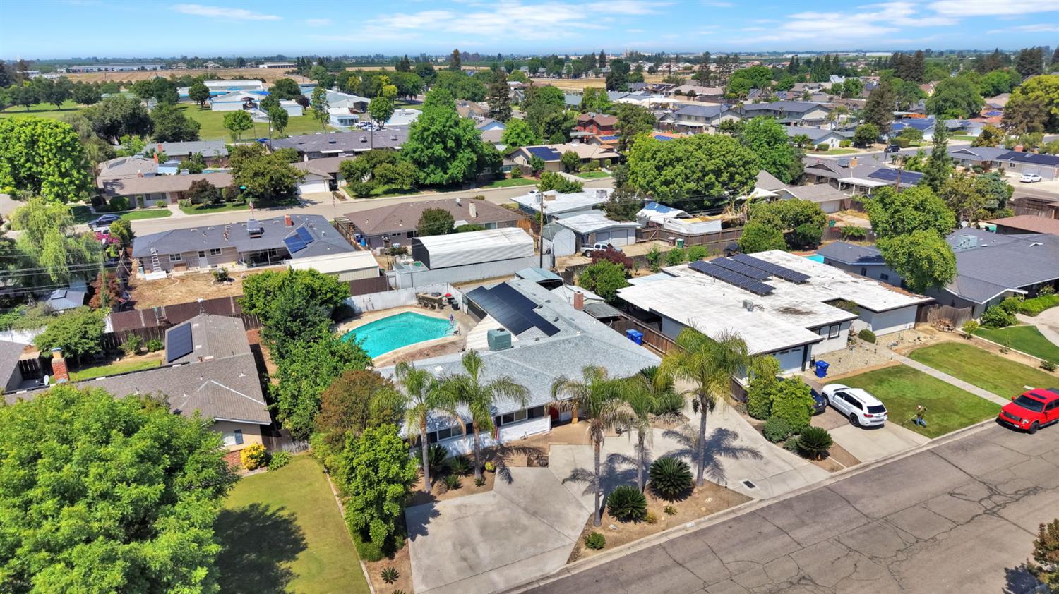 2461 16Th Ave, Kingsburg, CA 93631