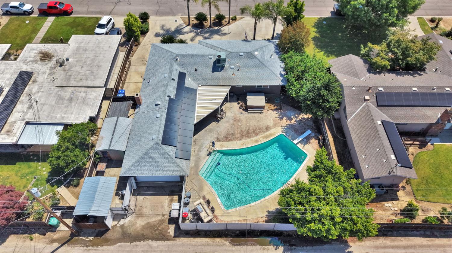 2461 16Th Ave, Kingsburg, CA 93631