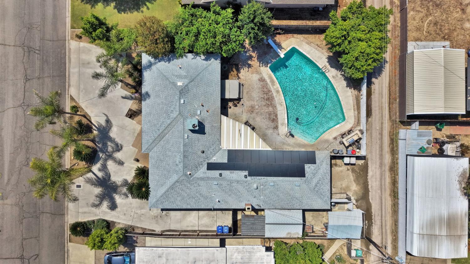 2461 16Th Ave, Kingsburg, CA 93631